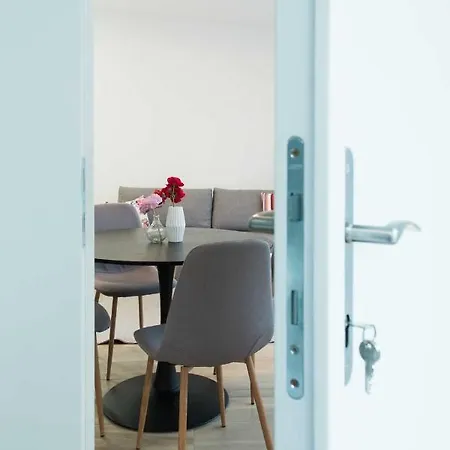 Strokay - Few Minutes Walk From Balaton Apartmán