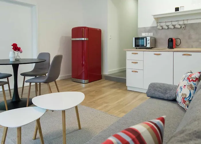 Strokay - Few Minutes Walk From Balaton 아파트 *